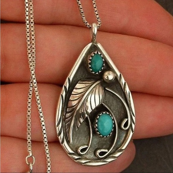 Jewelry - Inspired Vintage Leaves Bohemian Pendant Chain Necklace